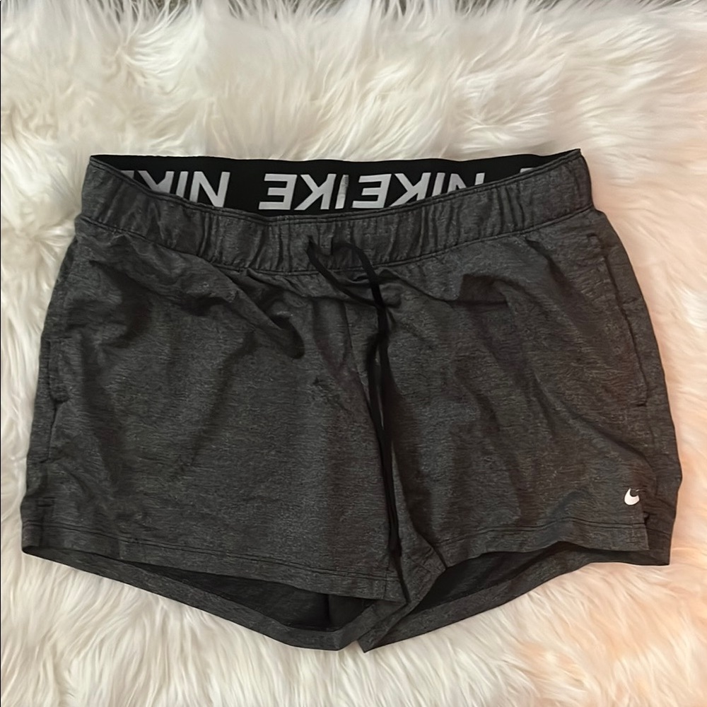 Nike Gray Athletic Shorts Moisture-Wicking Lightweight size XL